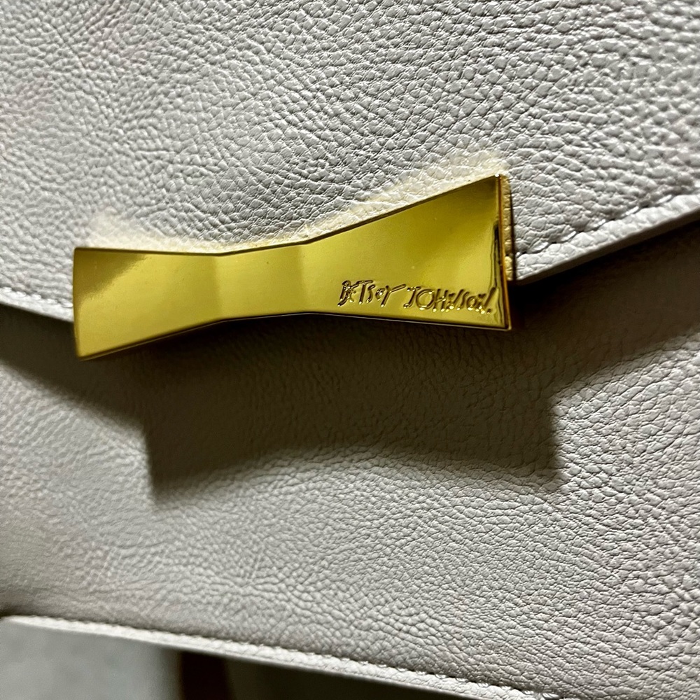 NWOT Betsey Johnson bag - Picture 3 of 16